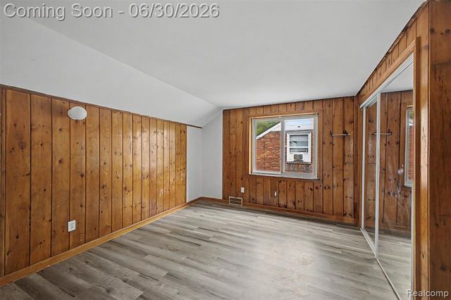10883 Balfour Road, Detroit, MI 48224