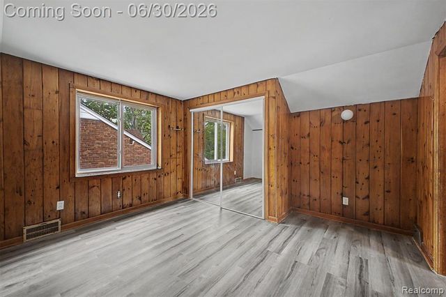 10883 Balfour Road, Detroit, MI 48224