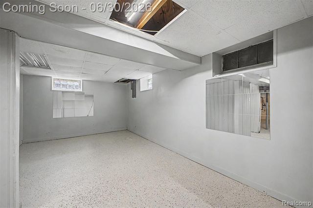 10883 Balfour Road, Detroit, MI 48224