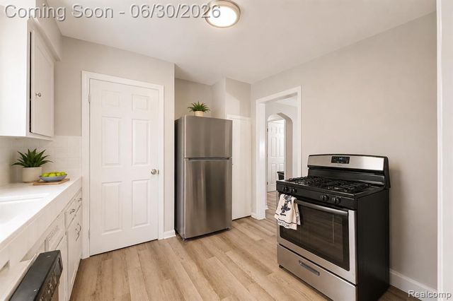 10883 Balfour Road, Detroit, MI 48224