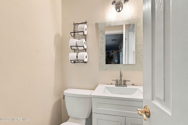 242 Point Pleasant Avenue, Bayville, NJ 08721