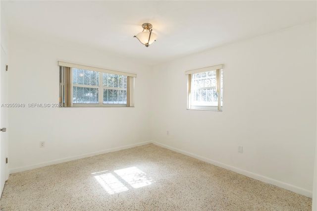565 NE 160th Terrace, Miami, FL 33162