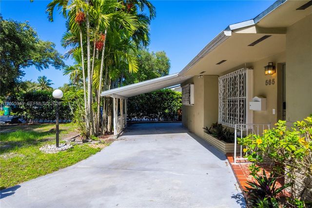 565 NE 160th Terrace, Miami, FL 33162