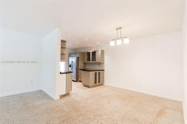 565 NE 160th Terrace, Miami, FL 33162