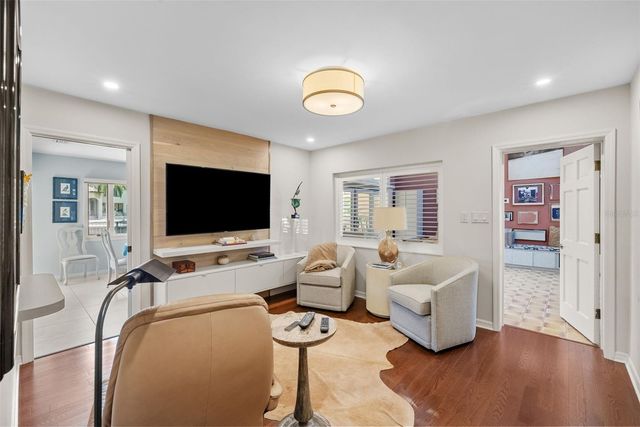 4922 W BAY WAY PLACE, Tampa, FL 33629