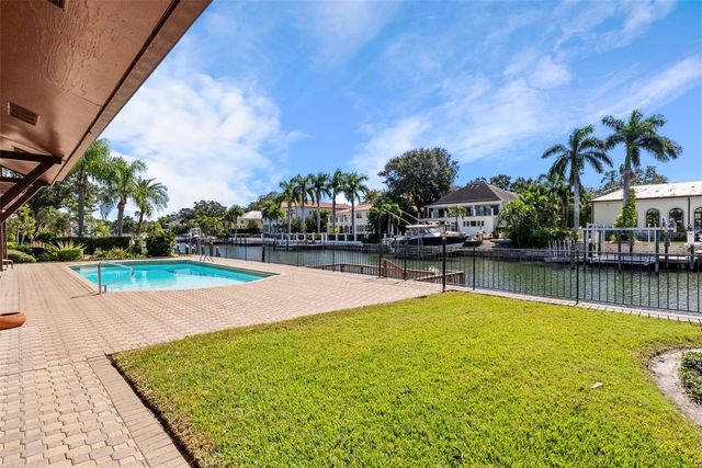 4922 W BAY WAY PLACE, Tampa, FL 33629