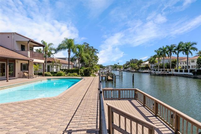 4922 W BAY WAY PLACE, Tampa, FL 33629