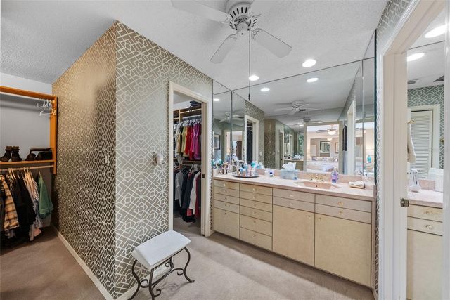 4922 W BAY WAY PLACE, Tampa, FL 33629