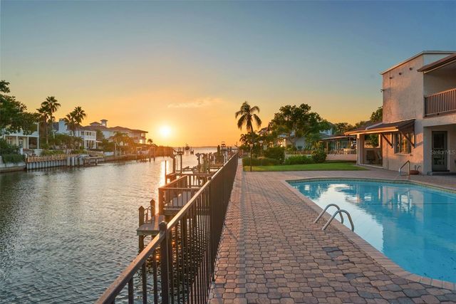 4922 W BAY WAY PLACE, Tampa, FL 33629