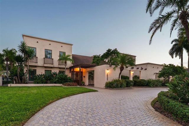 4922 W BAY WAY PLACE, Tampa, FL 33629