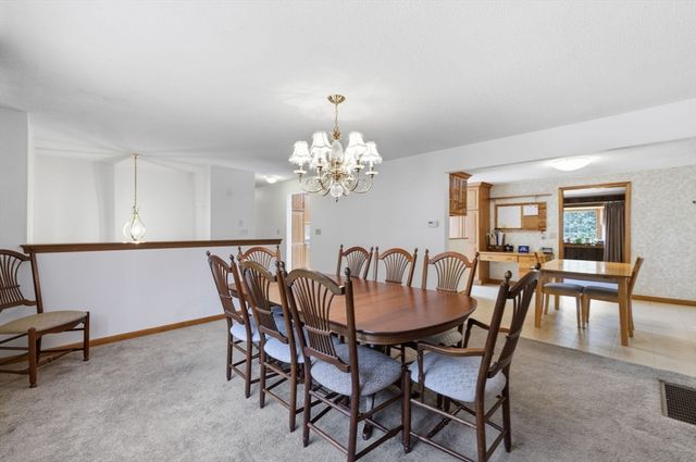 47 Collins Rd, Northborough, MA 01532