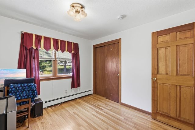 47 Collins Rd, Northborough, MA 01532