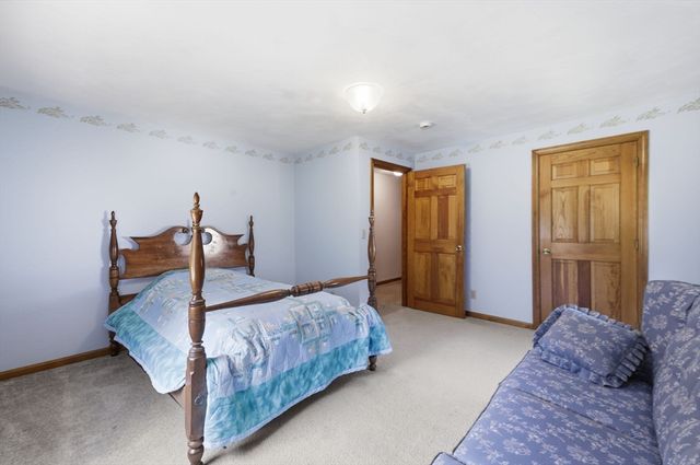 47 Collins Rd, Northborough, MA 01532