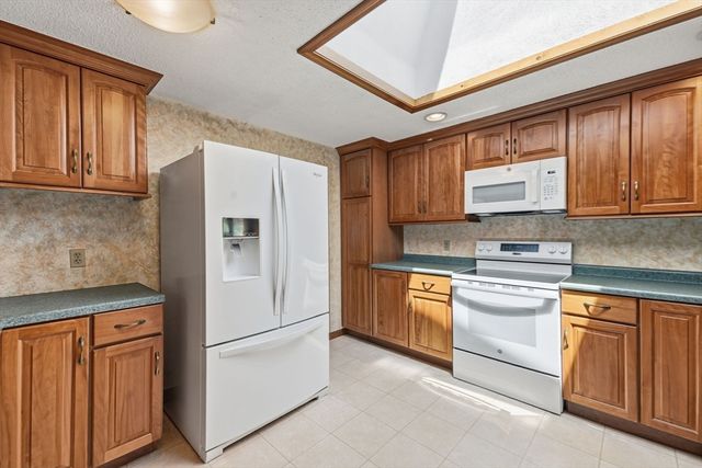 47 Collins Rd, Northborough, MA 01532