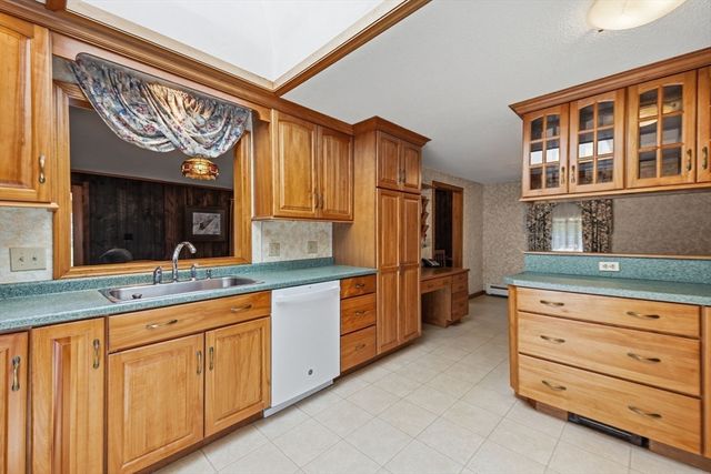 47 Collins Rd, Northborough, MA 01532