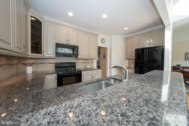 125 SPRINGTON MEWS CIR, Media, PA 19063