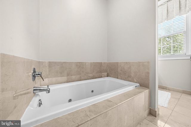 1352 RAMSEUR LN, Winchester, VA 22601