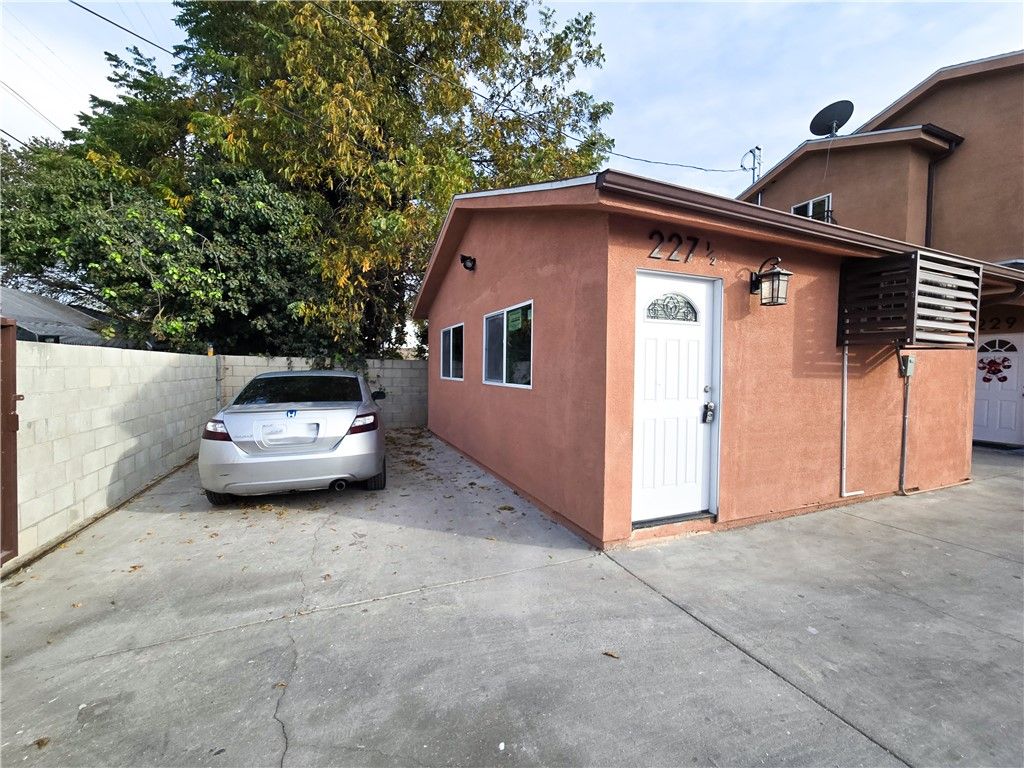 227 E 84th, Los Angeles, CA 90003