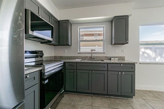 558 CLEARWATER LARGO ROAD N 1, Largo, FL 33770
