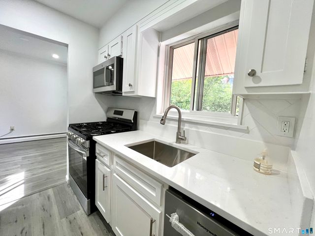 208 Flax Hill Road 32, Norwalk, CT 06854