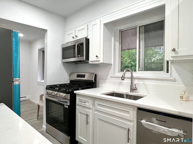 208 Flax Hill Road 32, Norwalk, CT 06854