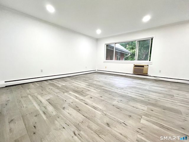 208 Flax Hill Road 32, Norwalk, CT 06854