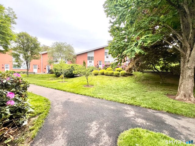 208 Flax Hill Road 32, Norwalk, CT 06854