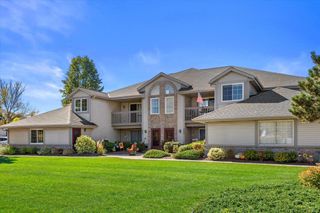 823 Quinlan DRIVE #H, Pewaukee, WI 53072