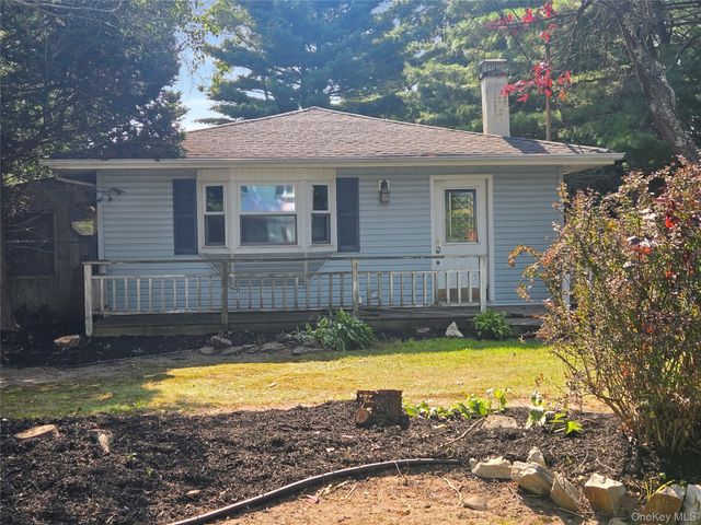 58 Terapin Street, Mastic, NY 11950