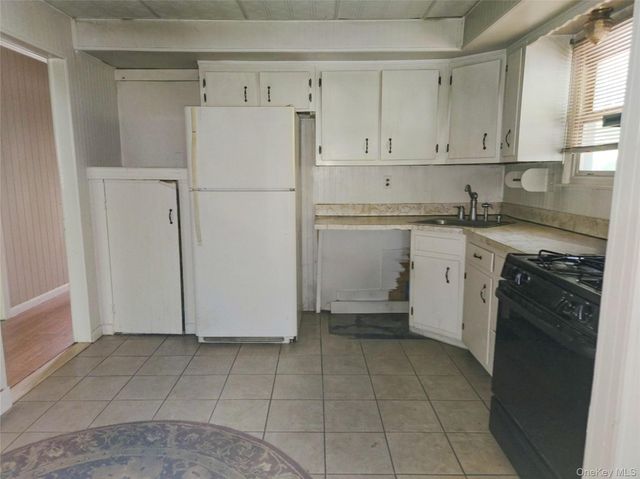 58 Terapin Street, Mastic, NY 11950