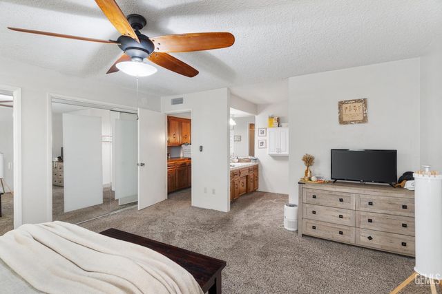 2000 Ashe Road 21, Bakersfield, CA 93309