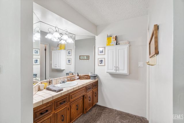 2000 Ashe Road 21, Bakersfield, CA 93309