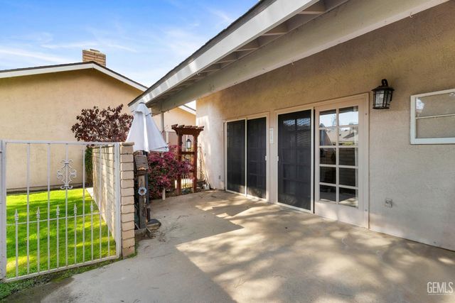 2000 Ashe Road 21, Bakersfield, CA 93309