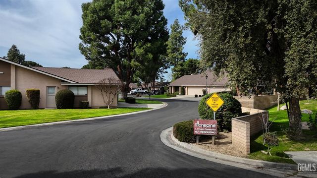 2000 Ashe Road 21, Bakersfield, CA 93309