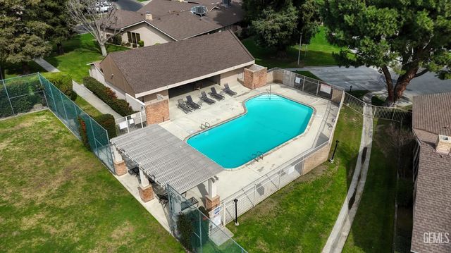 2000 Ashe Road 21, Bakersfield, CA 93309