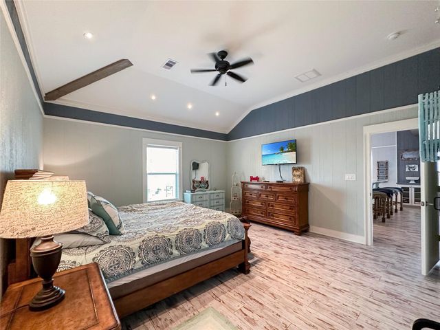 2025 Vista Drive, Crystal Beach, TX 77650