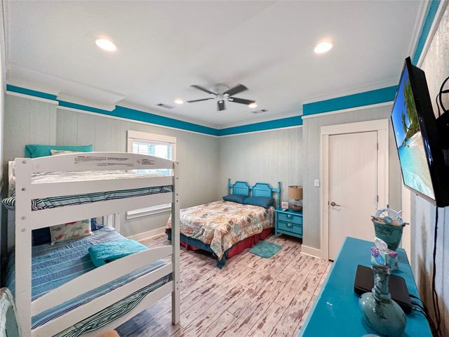 2025 Vista Drive, Crystal Beach, TX 77650