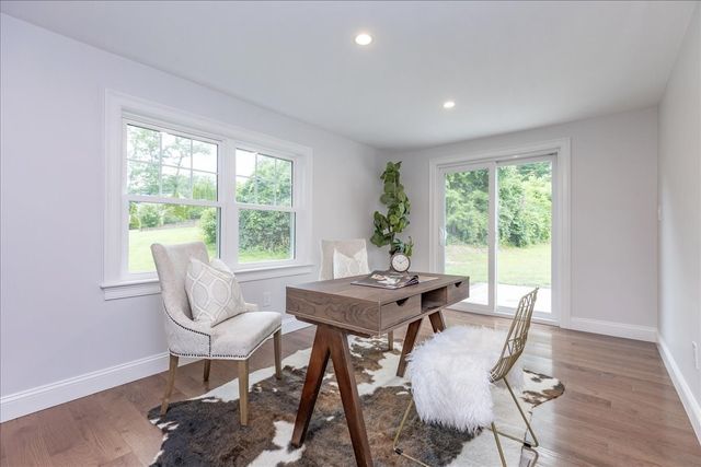 113 River St, Middleton, MA 01949