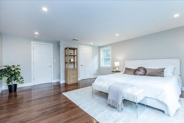 113 River St, Middleton, MA 01949