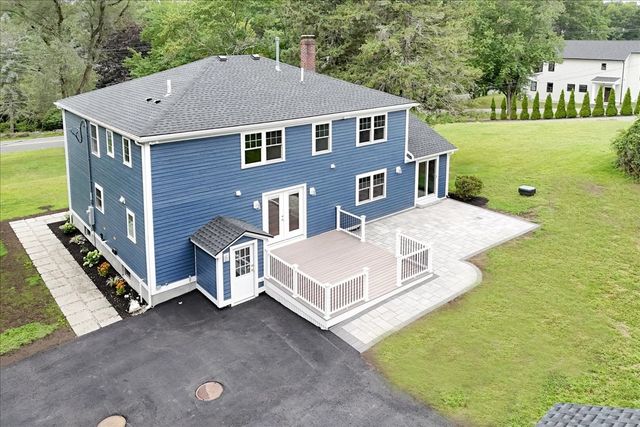 113 River St, Middleton, MA 01949