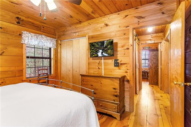 152 Broken Arrow Path, Blue Ridge, GA 30513