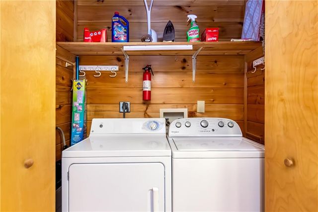 152 Broken Arrow Path, Blue Ridge, GA 30513