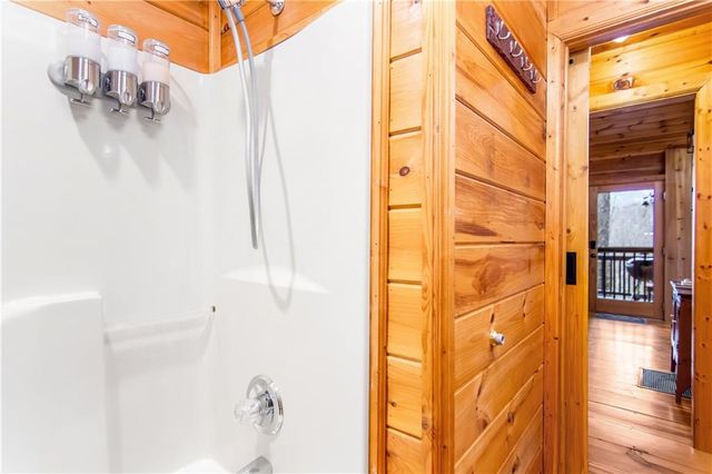 152 Broken Arrow Path, Blue Ridge, GA 30513