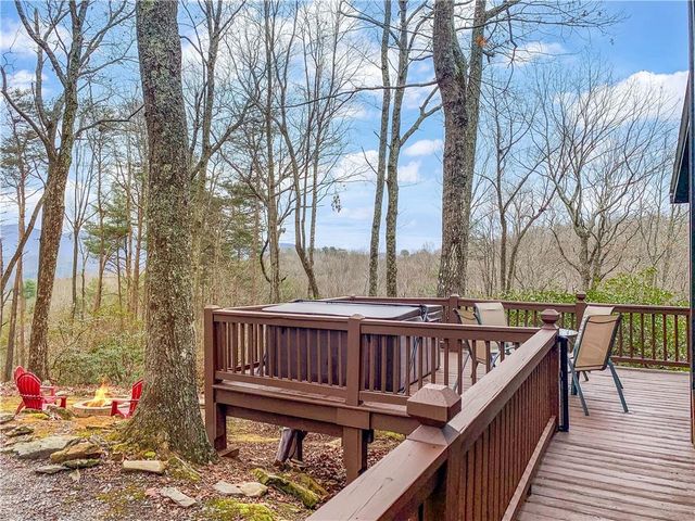 152 Broken Arrow Path, Blue Ridge, GA 30513