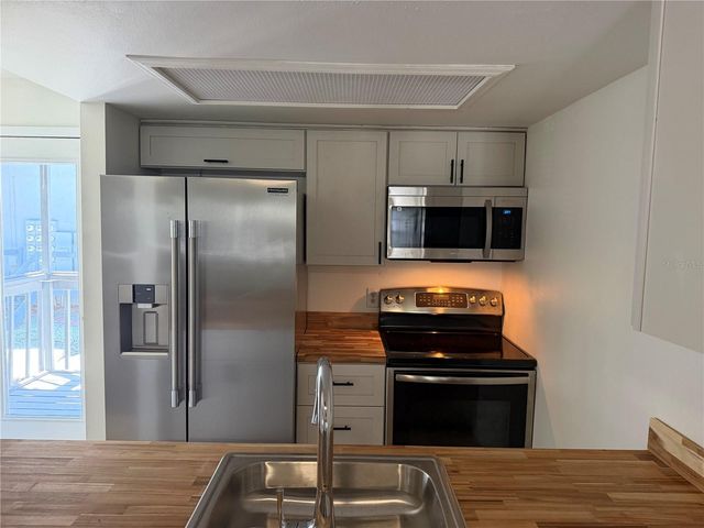 4831 W MCELROY AVENUE F104, Tampa, FL 33611