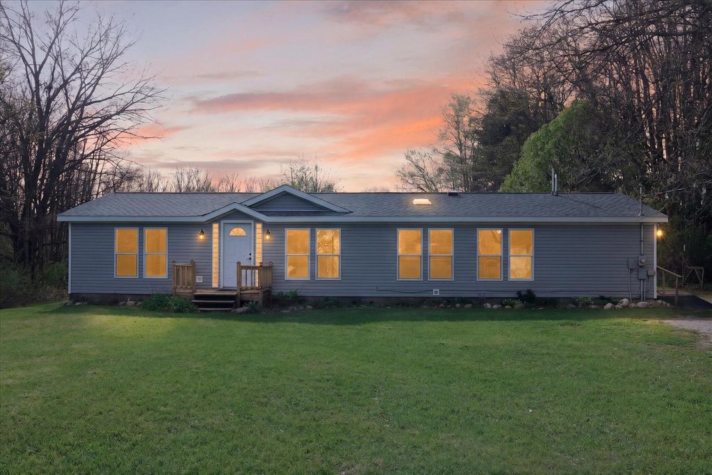 12480 County Road 653, Pine Grove Twp, MI 49055