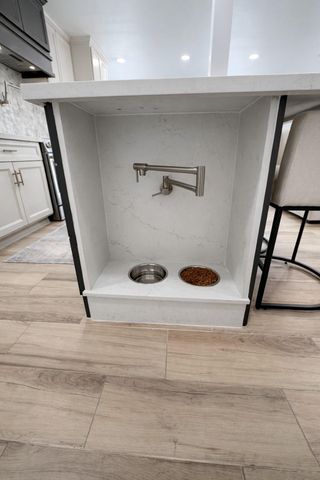 361 N Post Oak Lane 145, Houston, TX 77024