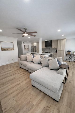 361 N Post Oak Lane 145, Houston, TX 77024