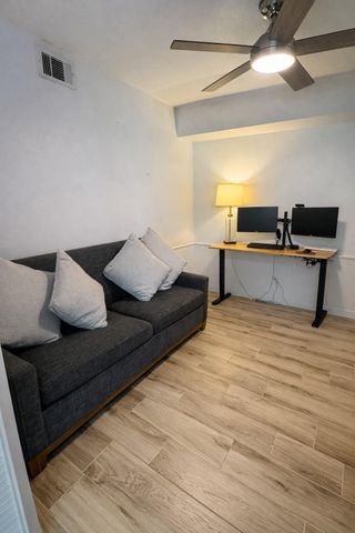 361 N Post Oak Lane 145, Houston, TX 77024