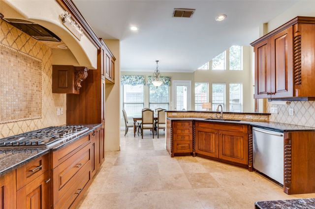 2809 Dove Pond Drive, Grapevine, TX 76051